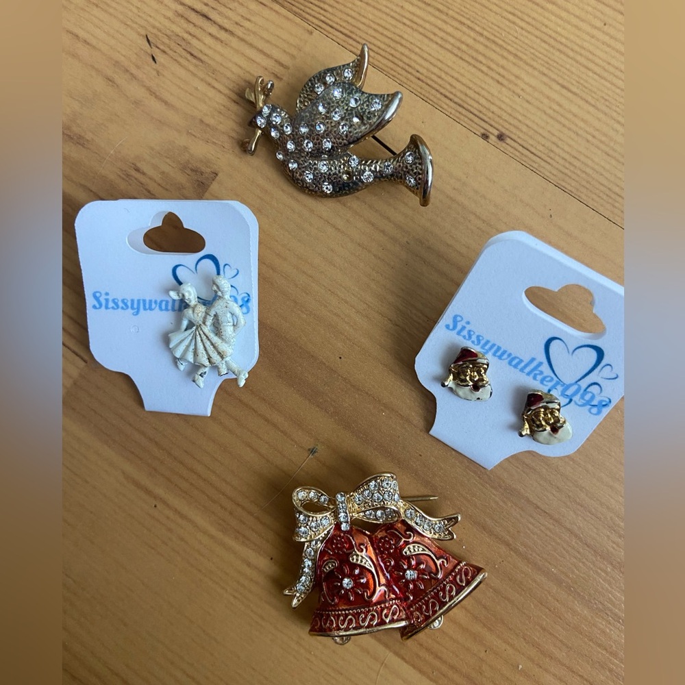 Crafting Pieces-Holiday Jewelry
